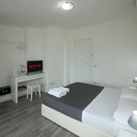 Bed & Breakfast Candia House 50 3*