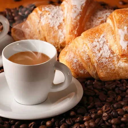 Candia House 50 Couette-café