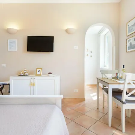 Couette-café Candia House 50 Rome